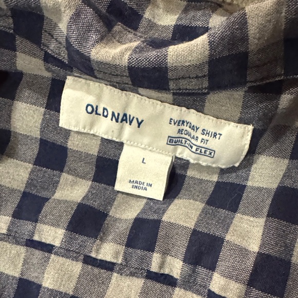 Men's Old Navy Checkered button up shirt - Picture 5 of 6